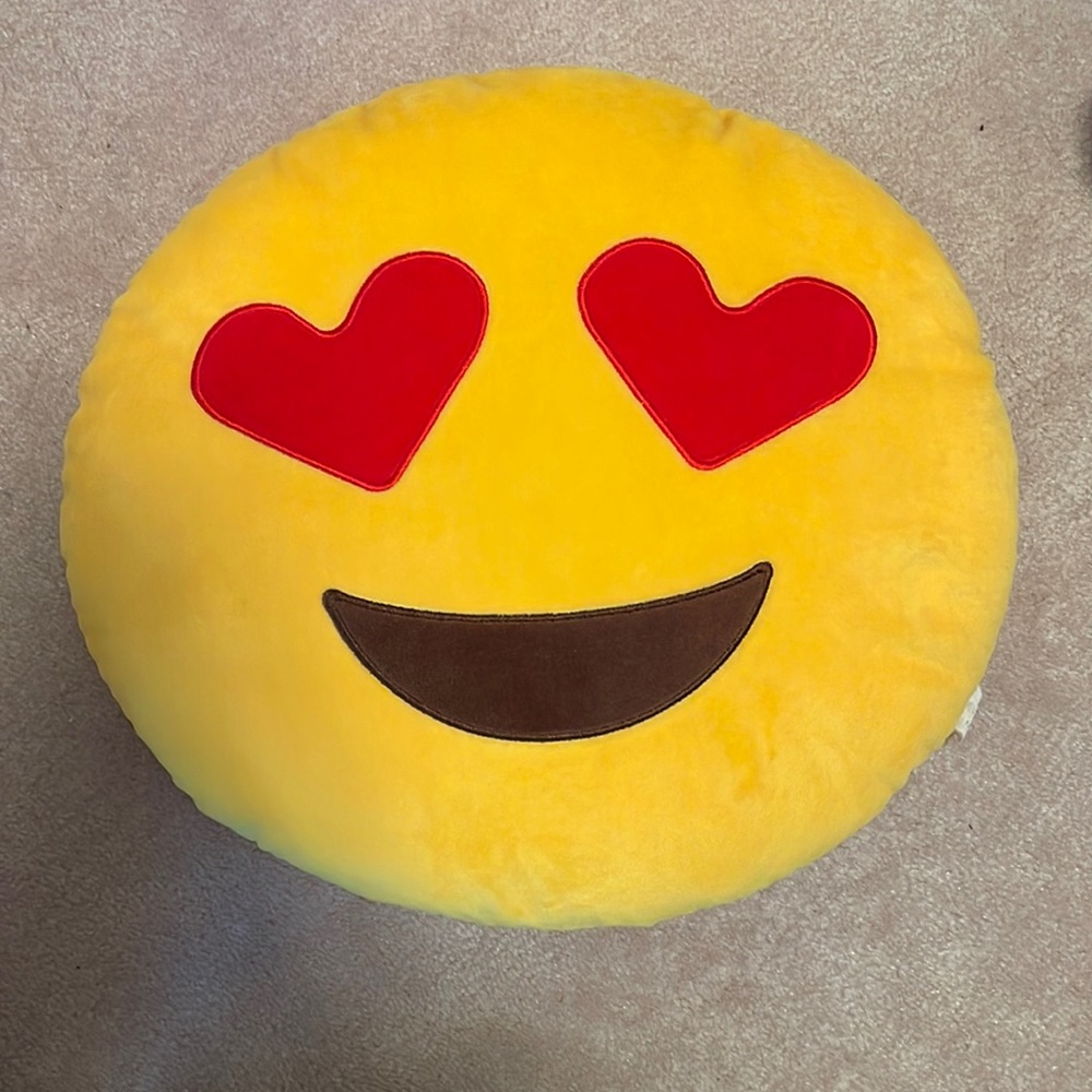 Plush Heart eye emoji pillow